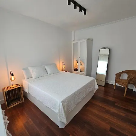 ホームステイ Habitacion En Atico Con Terraza En