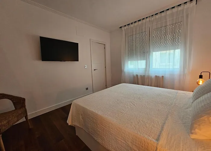 Habitacion En Atico Con Terraza En ホームステイ *